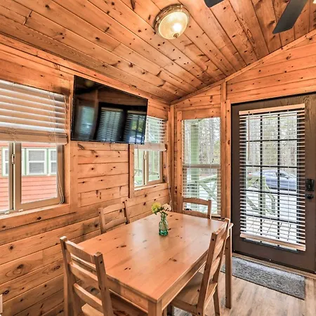 Beautiful New Bern Studio Cabin With Fire Pit! Exterior photo