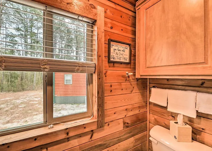 Beautiful New Bern Studio Cabin With Fire Pit!